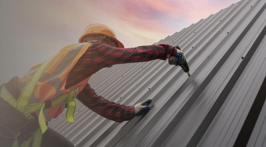 Professional gutter cleaning in Pasco, WA